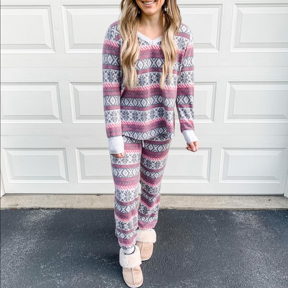 143 Story Holiday Print Pajamas